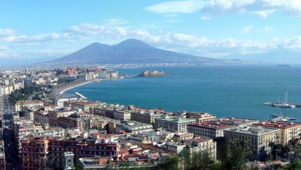 Immagine: Lungomare di Napoli senza plastica, provvedimento in vigore: prime osservazioni