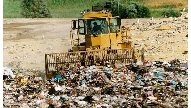 Immagine: Regione Puglia, gestione rifiuti: accordi con le discariche private per umido e indifferenziato