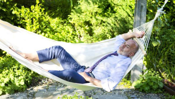 Immagine: Per affrontare la crisi climatica gli Europei dovrebbero ridurre drasticamente le ore di lavoro settimanali