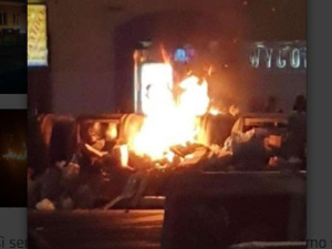 Napoli, in una settimana 50 campane della differenziata date alle fiamme. Asia Napoli: ‘Continuare a difendere i risultati di civiltà che la nostra città ha raggiunto’