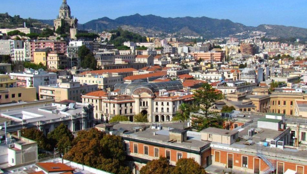 Immagine: Messina, il Tar sospende parte dell'ordinanza comunale sulla raccolta rifiuti porta a porta