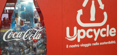 Coca-Cola e Corepla al Meeting di Rimini con il progetto “UPCYCLE, il nostro viaggio nella sostenibilità”