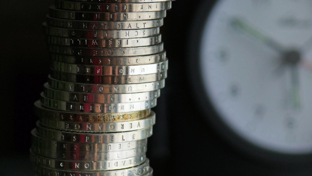 Immagine: Settembre, tempo di rincari: aumenti per RC auto, telefono e luce in attesa del mercato libero