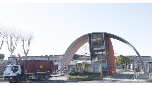 Immagine: Rifiuti di Roma: ritirata l'AIA al Tmb Salario ma nell'impianto ancora 5mila tonnellate di FOS