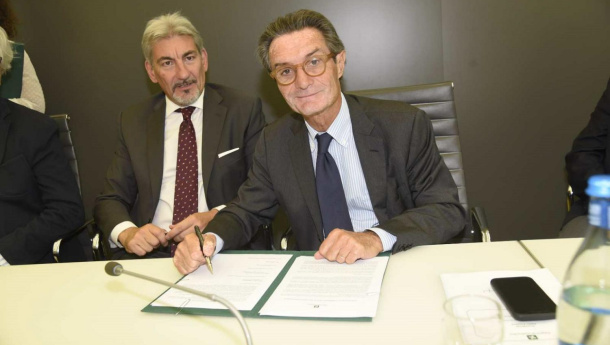 Immagine: Lombardia, siglato Protocollo per lo Sviluppo Sostenibile: 'Una grande alleanza tra ecologia ed economia'