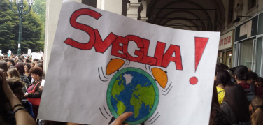 La parola ai ragazzi del #FridaysForFuture nel terzo #GlobalStrike | VIDEO