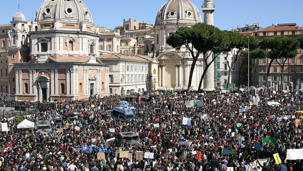 Immagine: Venerdì 4 ottobre sciopero 'Fridays for future' davanti al Ministero dell'Ambiente contro il dl Clima: 'Misure tiepide e insufficienti'