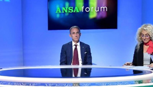 Immagine: Costa al Forum ANSA: 'Aprire tavolo su plastiche, creare zone economiche ambientali'