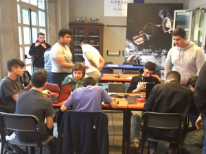 Artigianelli Digitali, il riuso e l’economia circolare alla portata di tutti. A Torino prende forma il Restart Café