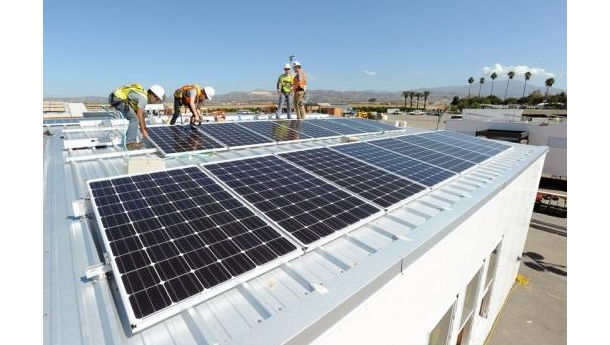 Immagine: In Italia la transizione energetica non decolla e i prezzi per le famiglie aumentano più che in Ue