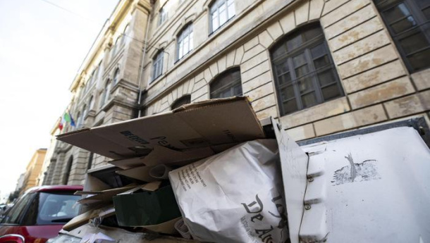 Immagine: Rifiuti di Roma, Ama: raccolta differenziata al 45,8%