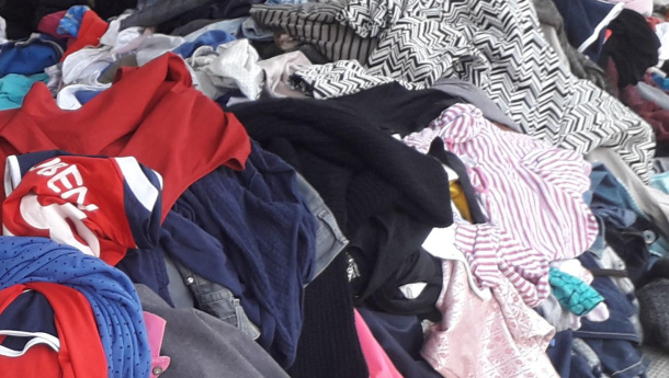 Immagine: Le Iene su abiti usati. Fluttero: 'Un servizio che parte da un assunto sbagliato'