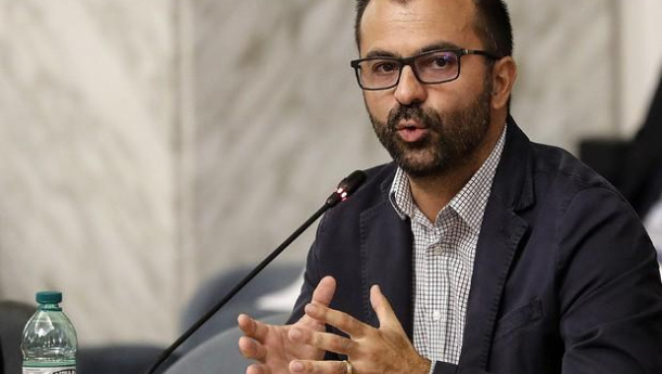 Immagine: Educazione ambientale, Fioramonti: in Italia dal 2020 il clima sarà materia di studio a scuola