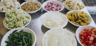 Greenpeace presenta l'Eco Menù con dieci consigli per una spesa amica del clima e del Pianeta