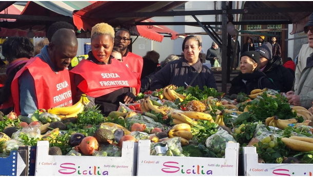 Immagine: “In 10 mesi recuperate 90 tonnellate di frutta, verdura e pane”. Food Pride incontra il Comune di Torino