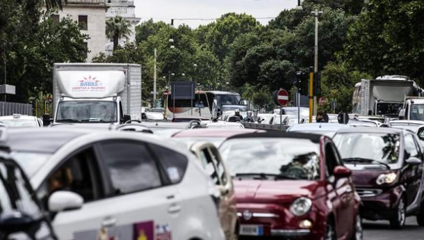Immagine: NO2 NO Grazie! Torna il monitoraggio della qualità dell'aria a Milano, Roma e Napoli fatto direttamente dai cittadini