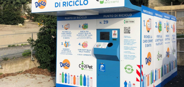 Al punto vendita SeBón di Barano d’Ischia, 265mila bottiglie destinate a riciclo in soli quattro mesi. E il servizio di Coripet raddoppia con una seconda macchina