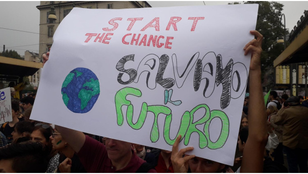 Immagine: Torino. Ci basta un Pianeta: un bando per le scuole medie superiori dedicato alla sostenibilità e alla riduzione dei consumi