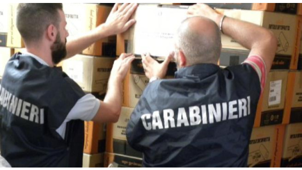 Immagine: Manduria (Taranto): sequestrate due tonnellate di buste di plastica illegali