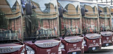 Roma, Raggi: 'Il trasporto pubblico sta migliorando, più chilometri percorsi e meno attese alle fermate'