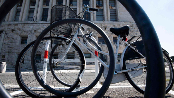Immagine: Coronavirus, Der Spiegel: 'La bici è meglio di metro e bus per ridurre il rischio di contagio'