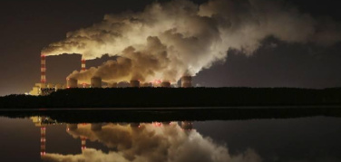 Re:Common e Greenpeace: Unicredit continua a finanziare il carbone con miliardi di euro, ignorando gli appelli di ONU e scienza