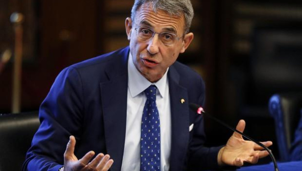 Immagine: Coronavirus, Costa: la ripresa economica del paese sarà 'spinta verso il green'