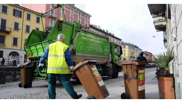 Immagine: Milano, i rifiuti durante l'emergenza Covid: cala la produzione complessiva ma la differenziata tiene