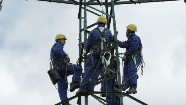 Immagine: Consumi di energia elettrica a marzo -10,2%. Un terzo della domanda soddisfatto da energia rinnovabile