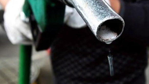 Immagine: Crolla il consumo di carburante in Italia. A marzo decrementi maggiori del 50% per benzina e diesel