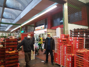 Nuova esperienza di recupero e ridistribuzione cibo dell'Ortomercato di Milano a famiglie bisognose