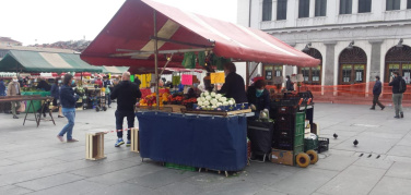 Fase 2 a Porta Palazzo. Il mercato riprende le attività in sicurezza | VIDEO