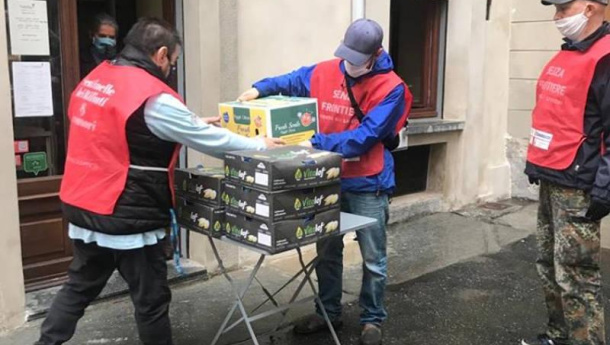 Immagine: Carovana Salvacibo. Il diario della settimana dall’11 al 18 maggio: 8 tonnellate di cibo distribuito