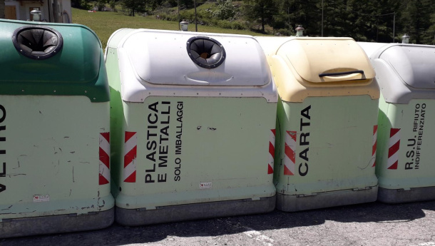 Immagine: Rifiuti: più flessibilità per Comuni e operatori. Nella TARI si possono considerare gli effetti dell’emergenza Covid