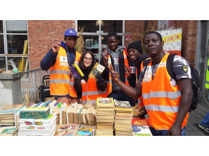 Il riuso all’Evergreen Fest con Vivilibrôn, il progetto che salva i libri dall’inceneritore e promuove l’economia circolare dal basso