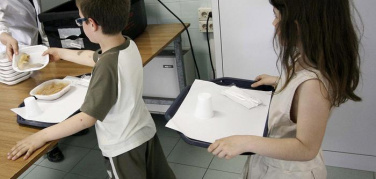 Scuola, monoporzioni e stoviglie monouso: 'opzione residuale' per il CTS diventa 'obbligo' per il Ministero