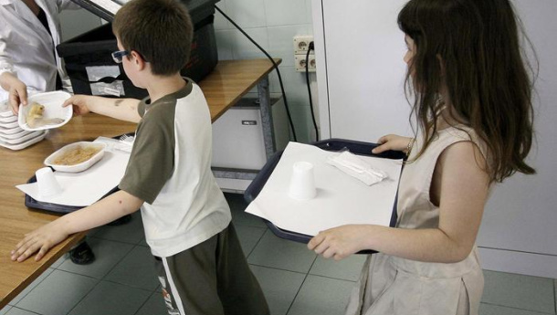 Immagine: Scuola, monoporzioni e stoviglie monouso: 'opzione residuale' per il CTS diventa 'obbligo' per il Ministero