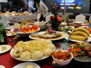 'Lo spreco è vergognoso e la parsimonia è lodevole'. La Cina scende in campo contro lo spreco di cibo