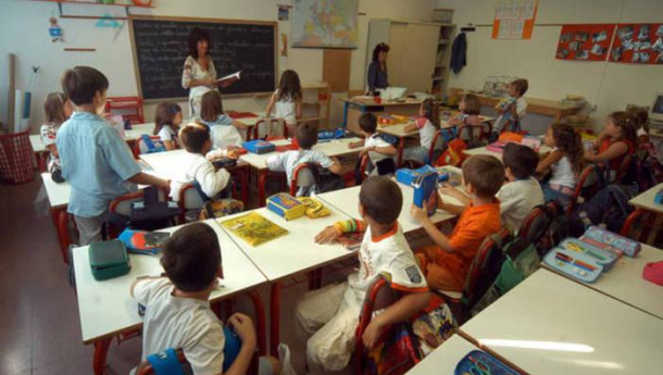 Immagine: La scuola a un bivio tra ecologia e spreco. Un appello