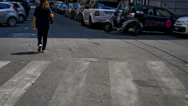 Immagine: Non solo il traffico, anche l'asfalto è fonte di smog. Nuovo studio americano