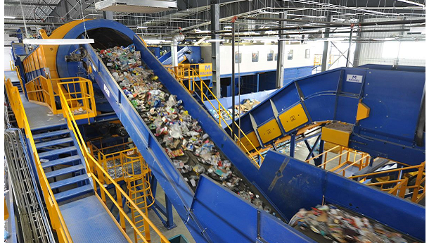 Immagine: Rifiuti urbani, rapporto dell'Università Bicocca: 'In Italia pochi impianti e distribuiti male'