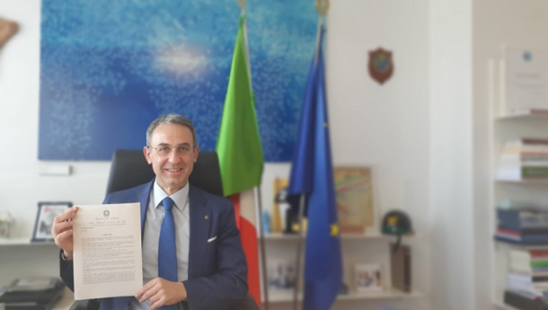 Immagine: Carta e cartone, il ministro Costa ha firmato il decreto End of Waste