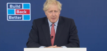 Il discorso in cui Boris Johnson promette che in 10 anni le case britanniche useranno solo energia eolica | Video