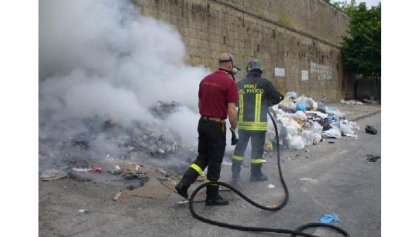 Immagine: Napoli: rifiuti e salute