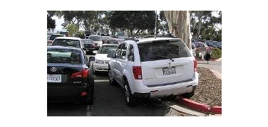 Prati nel caos: «Rivogliamo le strisce blu»