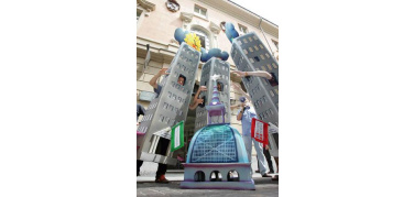 Grattacielo Intesa-Sanpaolo al giro di boa di fine luglio