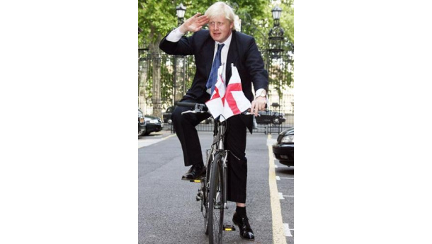 Immagine: Boris, il sindaco conservatore va in bicicletta