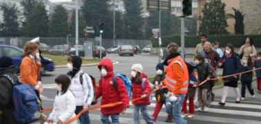 Bergamo: 14 pedibus per l'International Walk to School Month 2009
