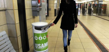 Una campagna per la raccolta della carta nelle stazioni ferroviarie milanesi