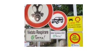 Blitz dell'associazione Terra!: a Roma cartelli di protesta ai varchi delle Ztl
